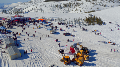  Kahramanmaraş Yedikuyular Kayak Merkezi, kar yağışının başlamasıyla birlikte her yerin