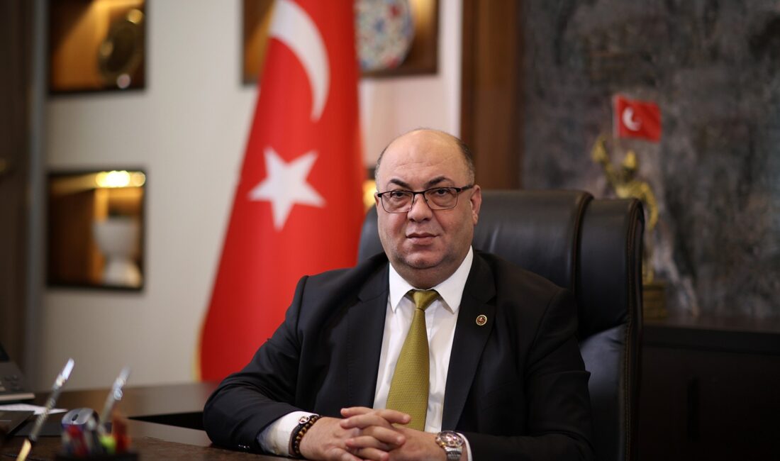 Dulkadiroğlu Belediye Başkanı Mehmet Akpınar, yeni yıl dolayısıyla yayımladığı mesajında,