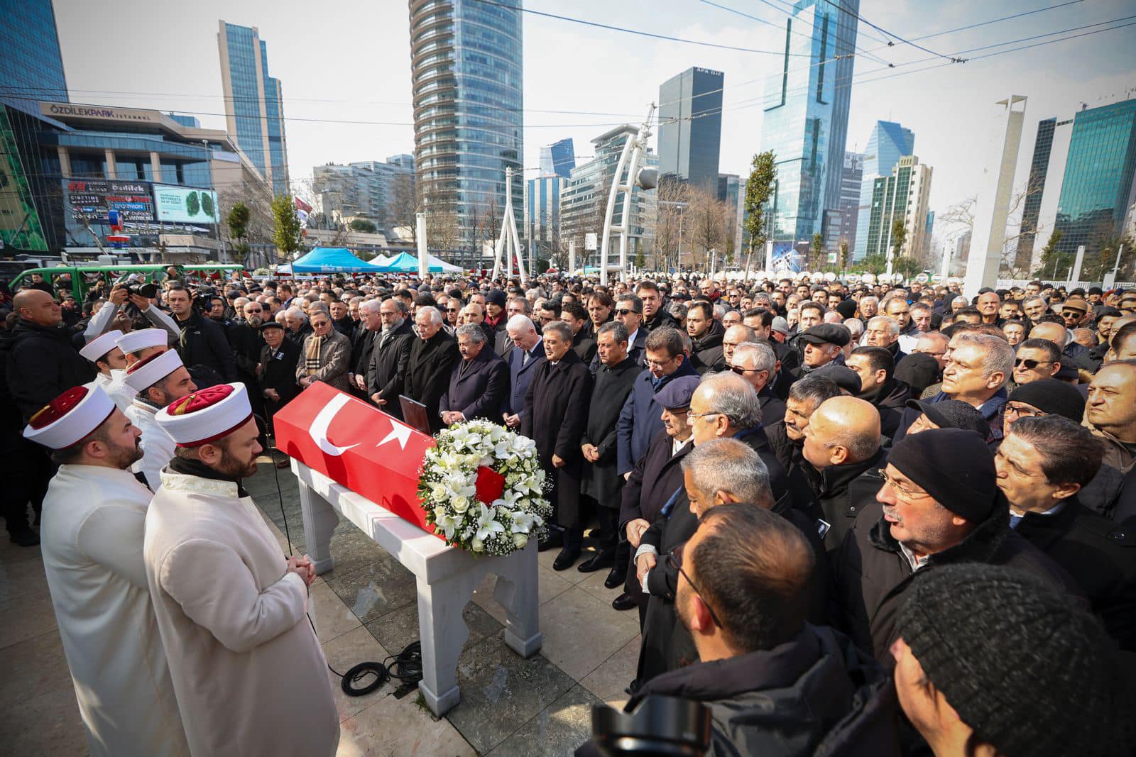 Eski Devlet Bakanı Ali Doğan, tedavi gördüğü hastanede 78 yaşında