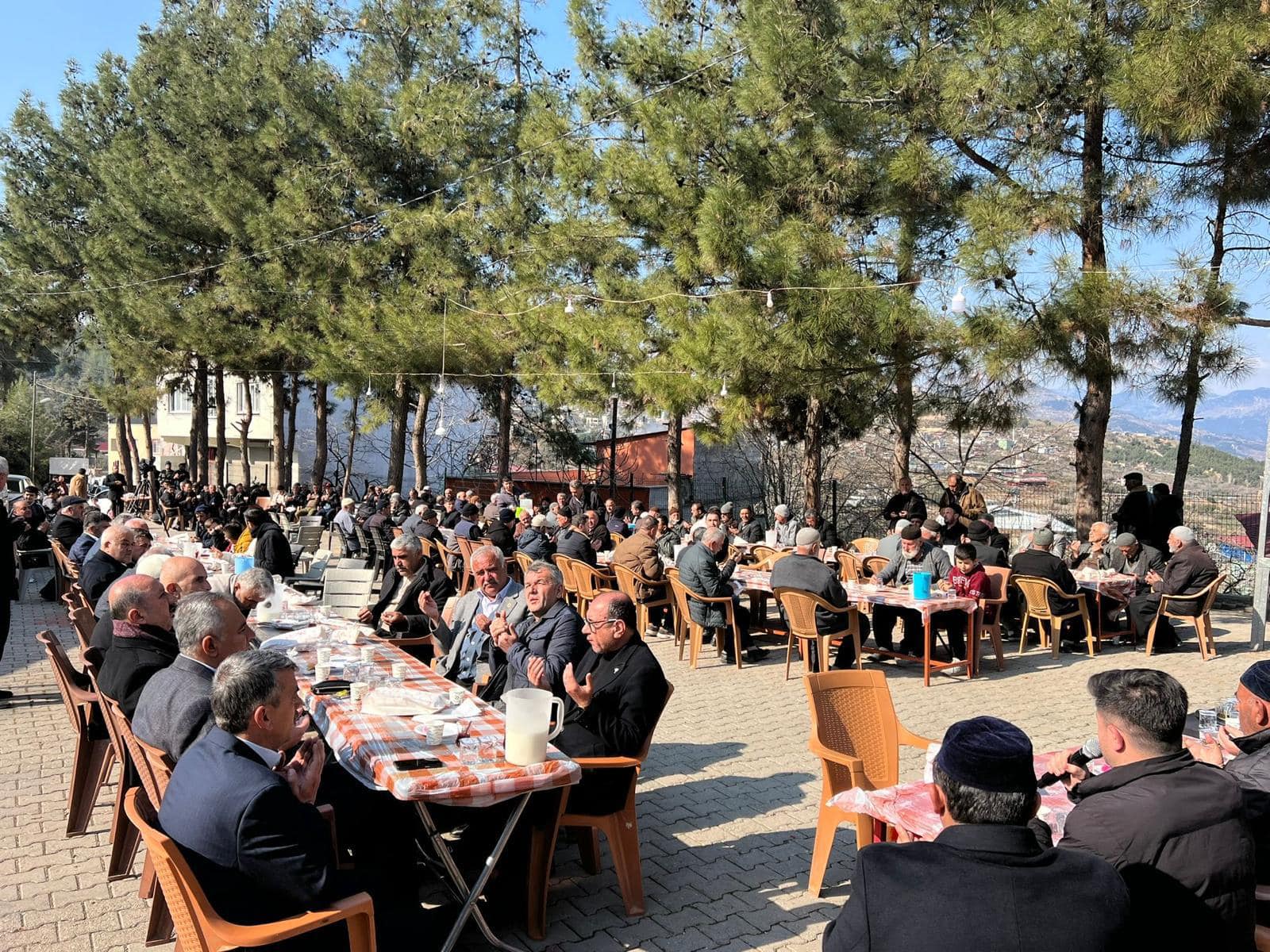 AK Parti Onikişubat İlçe Başkan Yardımcısı Celal Özbilir ve teşkilat