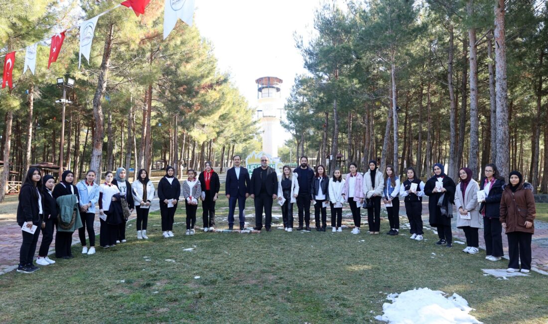 Kahramanmaraş Dulkadiroğlu Belediye Başkanı Mehmet Akpınar, İl Milli Eğitim Müdürlüğü