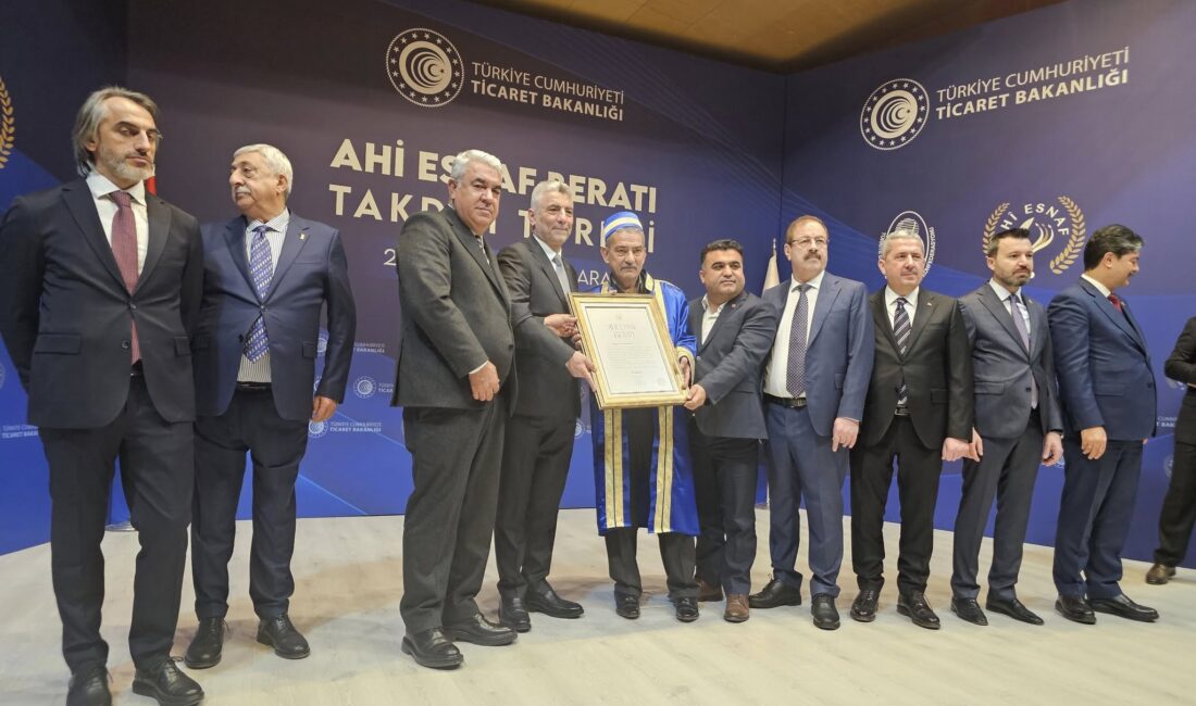 Ankara’da düzenlenen Ahi Esnaf Beratını Takdim Töreni, esnaf camiasının önemli