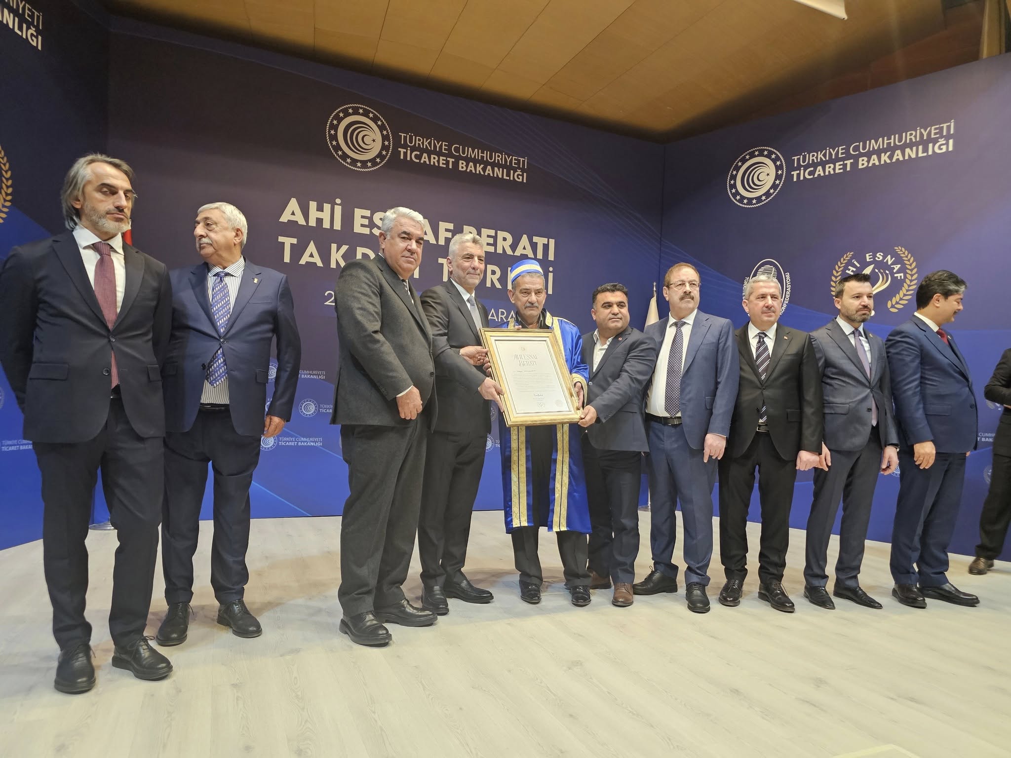 Ankara’da düzenlenen Ahi Esnaf Beratını Takdim Töreni, esnaf camiasının önemli