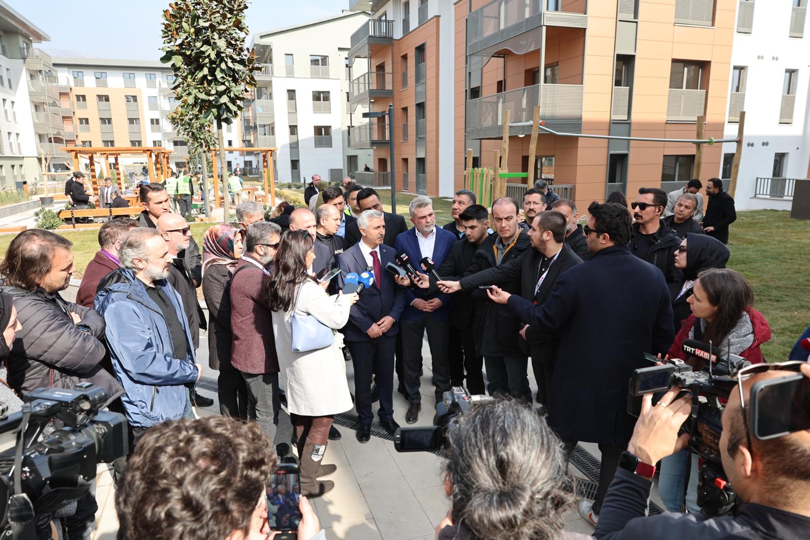 Kahramanmaraş Valisi Mükerrem Ünlüer, İletişim Başkanlığı öncülüğünde Kahramanmaraş’a gelen ulusal