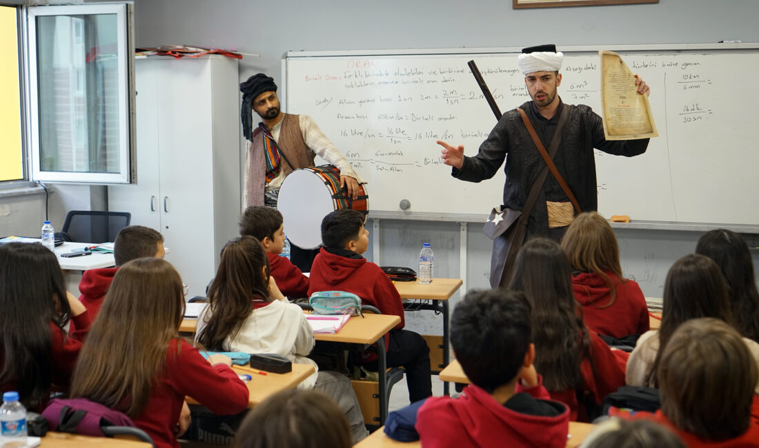 Büyükşehir Belediyesinin Kurtuluş Bayramı dolayısıyla düzenlediği ve Maraş’ın kurtuluş destanını