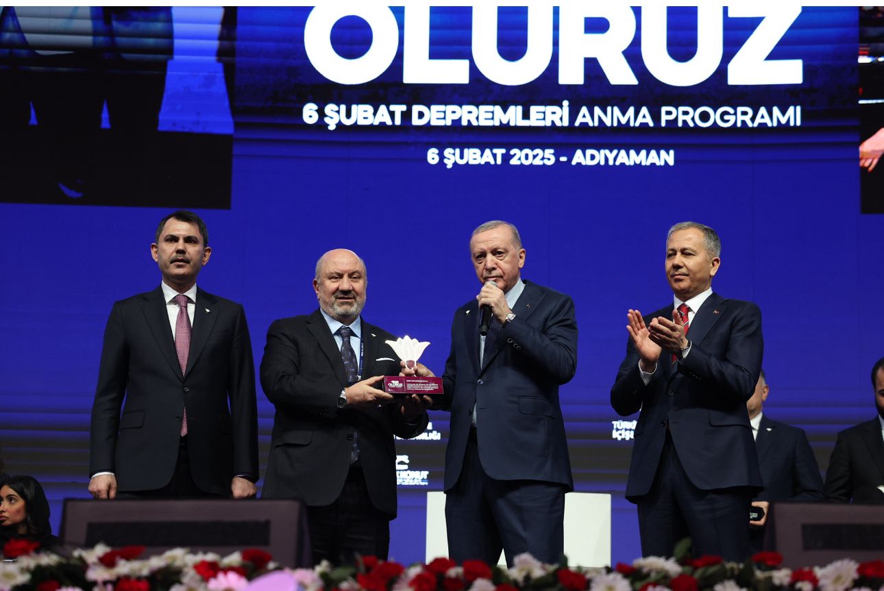 Vakıf Katılım Genel Müdürü Mehmet Ali Akben’e, asrın felaketinin ardından