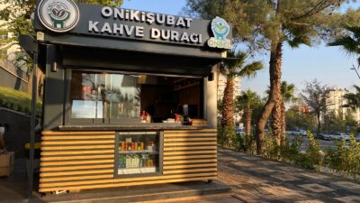 Hanifi Toptaş öncülüğündeki Onikişubat Belediyesi tarafından hayata geçirilen Kahve Durağı,