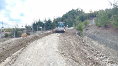 Onikişubat Belediyesi, vatandaşların yol güvenliğini ve konforunu artırmak amacıyla bakım