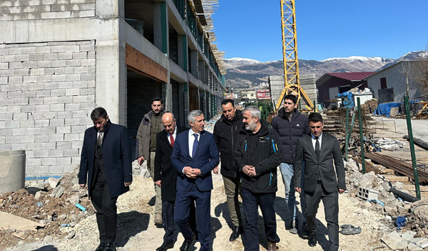 Kahramanmaraş Valisi Mükerrem Ünlüer, Toptancılar Sitesi alanında başlatılan iş yerlerinin