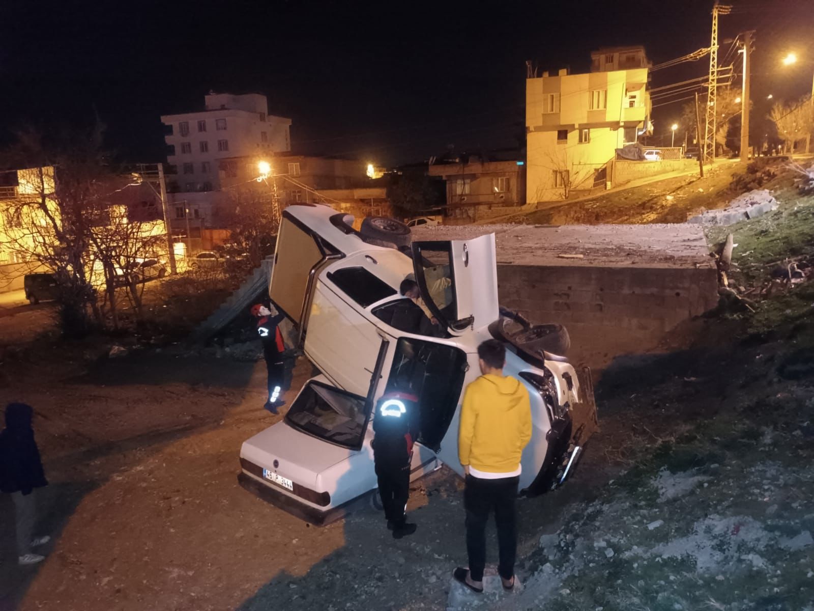 Kahramanmaraş’ın Yahya Kemal Mahallesi’nde gece yarısı yaşanan trafik kazası, bölge