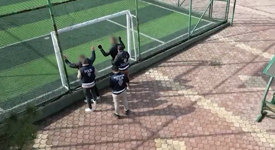 İçişleri Bakanı Ali Yerlikaya sosyal medya hesabından, Kahramanmaraş dahil 27 ilde 6 Mobil