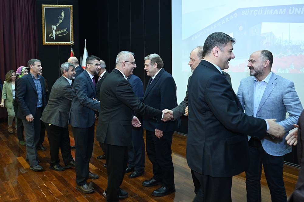 Kahramanmaraş Sütçü İmam Üniversitesi (KSÜ) ailesi geleneksel bayramlaşma töreninde buluştu.