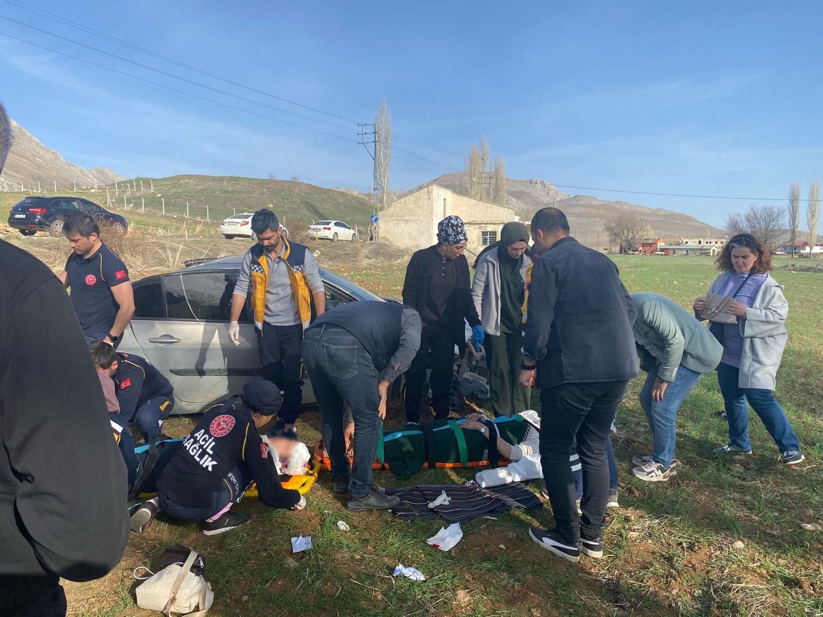 Kahramanmaraş’ın Ekinözü ilçesinde, göreve giden iki öğretmenin içinde bulunduğu araç