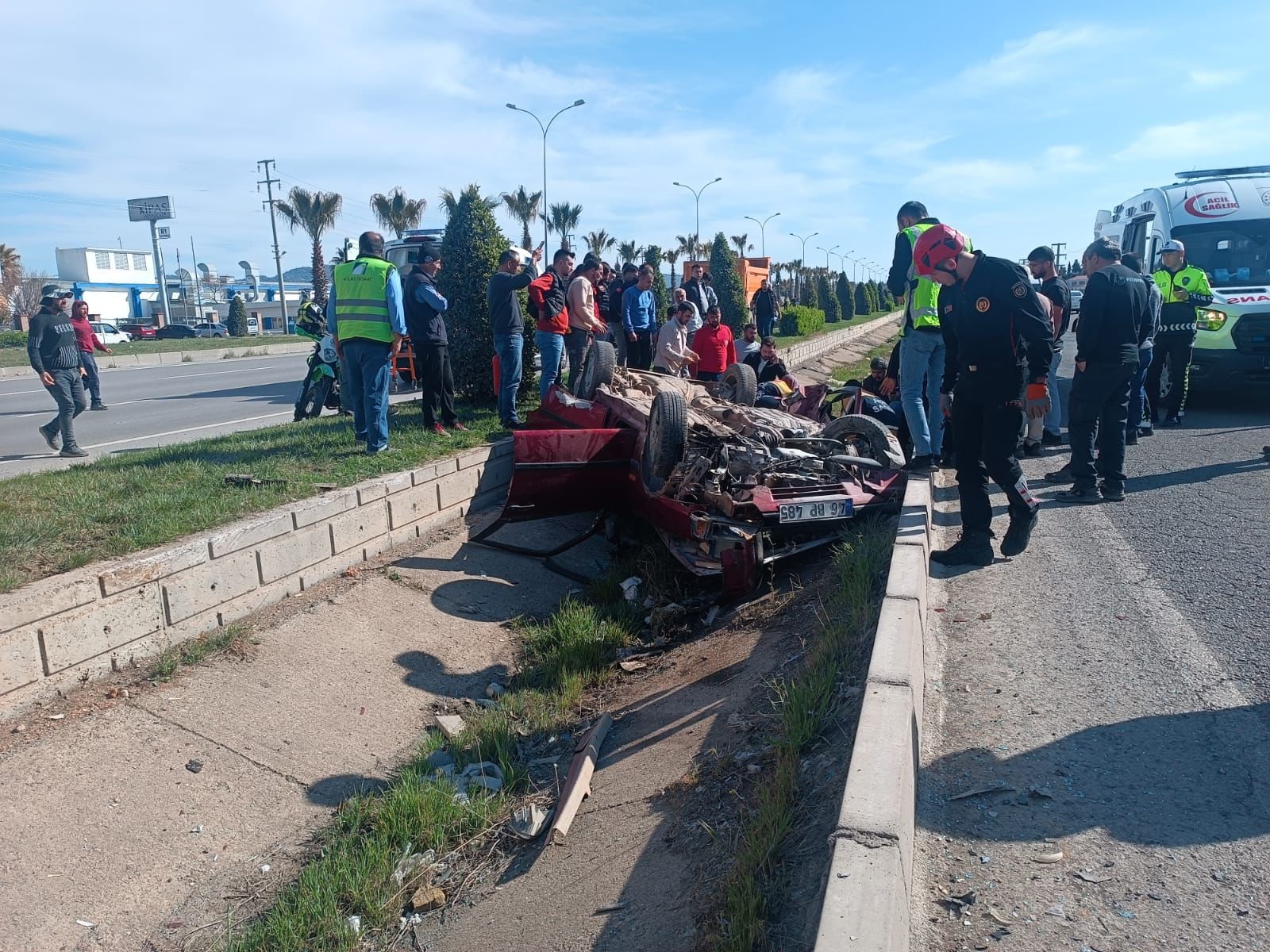 Kahramanmaraş-Adana yolu üzerinde meydana gelen trafik kazasında 6 kişi yaralandı.