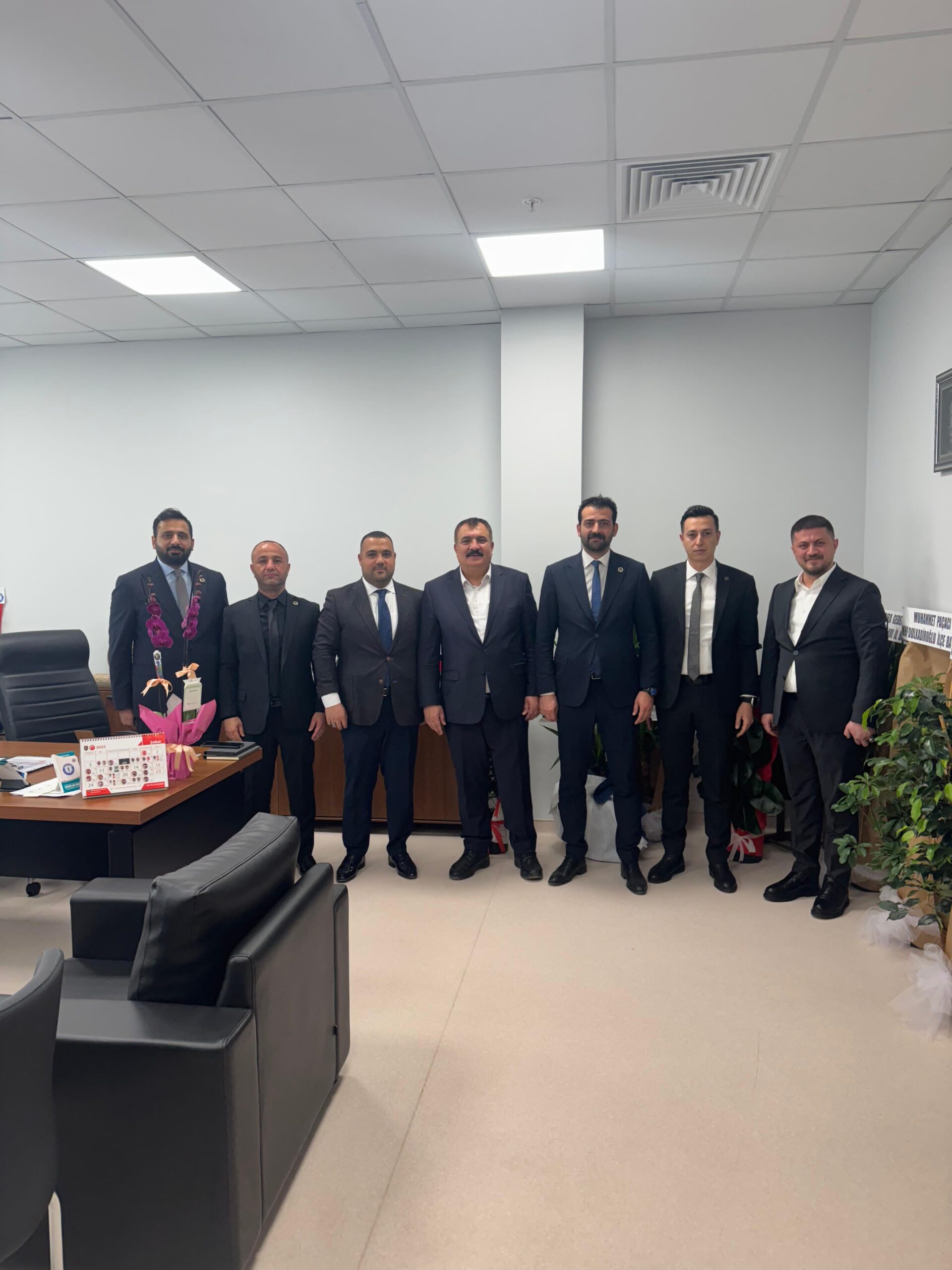 Kahramanmaraş Ülkü Ocakları Başkanı Ali Rıza Gedemenli ve beraberindeki heyet,