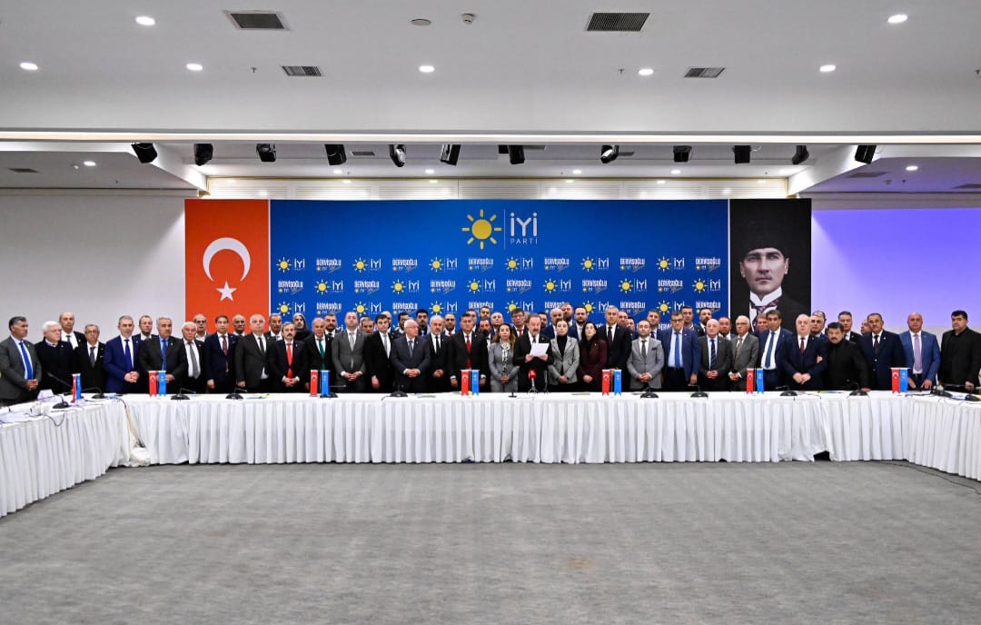 İYİ Parti’nin 81 il başkanı, İstanbul Büyükşehir Belediye Başkanı Ekrem