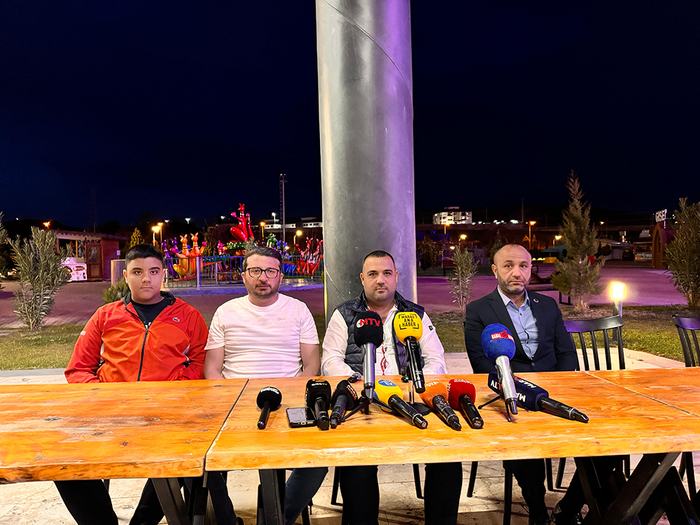 8dfbf703 b98e 4c40 9d9c 856a853f0814