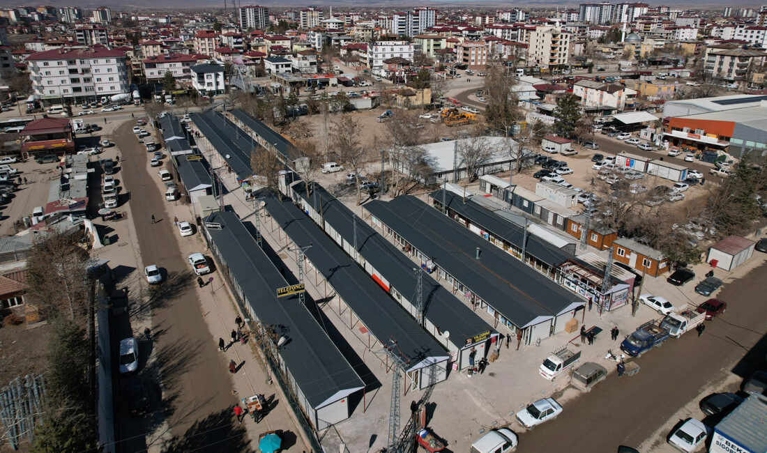 Kahramanmaraş Büyükşehir Belediyesi, Elbistan’da rezerv alanlarda kalan iş yerleri için