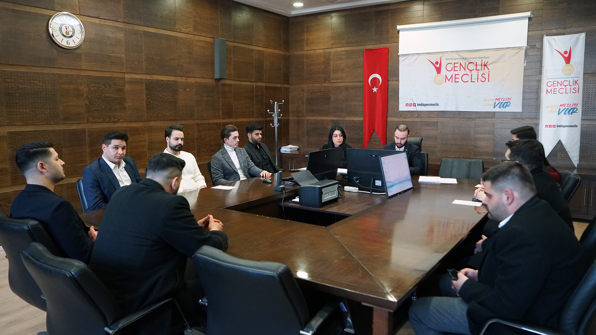 Büyükşehir Belediyesi bünyesinde faaliyet gösteren Gençlik Meclisi’ne başvurular devam ederken