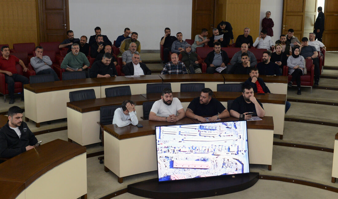 Kentsel tasarım alanı içerisinde kalan esnaflar için oluşturulan geçici alanların