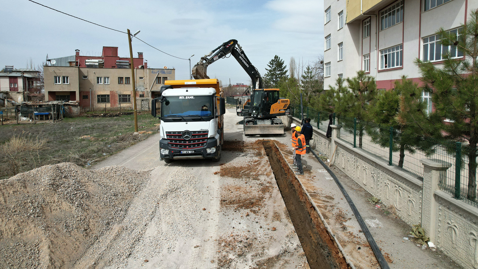 Büyükşehir Belediyesi, Dünya Bankası destekleriyle Elbistan’da hayata geçirdiği içmesuyu altyapı