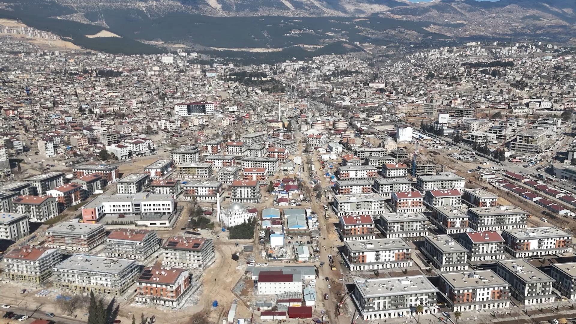 Depremin merkez üssü Kahramanmaraş’ta Çevre, Şehircilik ve İklim Değişikliği Bakanlığı
