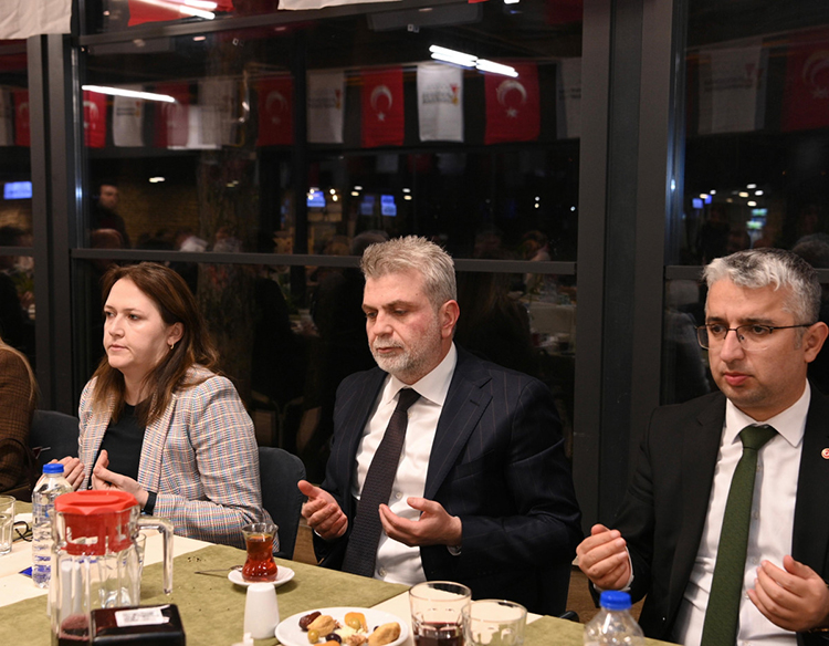 buyuksehir meclisi iftarda bulustu birlik ve dayanisma mesaji 204330 20250314