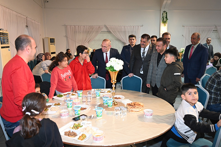 Kahramanmaraş’ta Türkoğlu Kaymakamlığı ve Türkoğlu Belediyesi’nin organizasyonuyla, 6 Şubat depreminde
