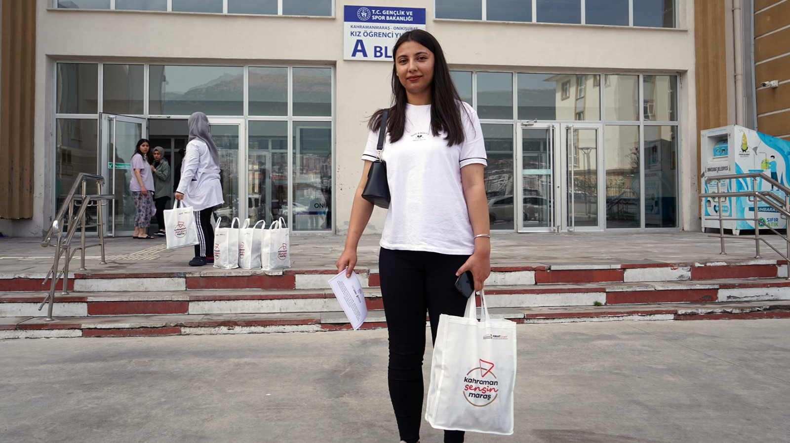 Büyükşehir Belediyesi, genç dostu belediyecilik anlayışıyla sınav haftasında da üniversite