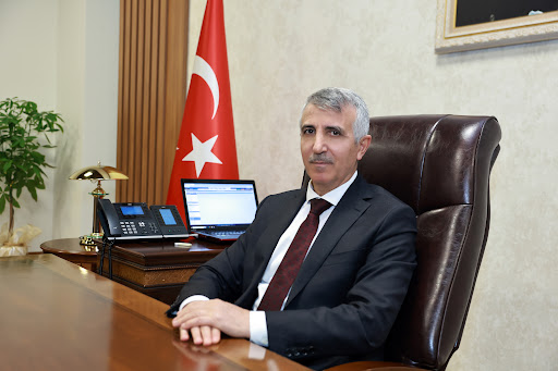 Kahramanmaraş Valisi Mükerrem Ünlüer, 14 Mart Tıp Bayramı dolayısıyla bir