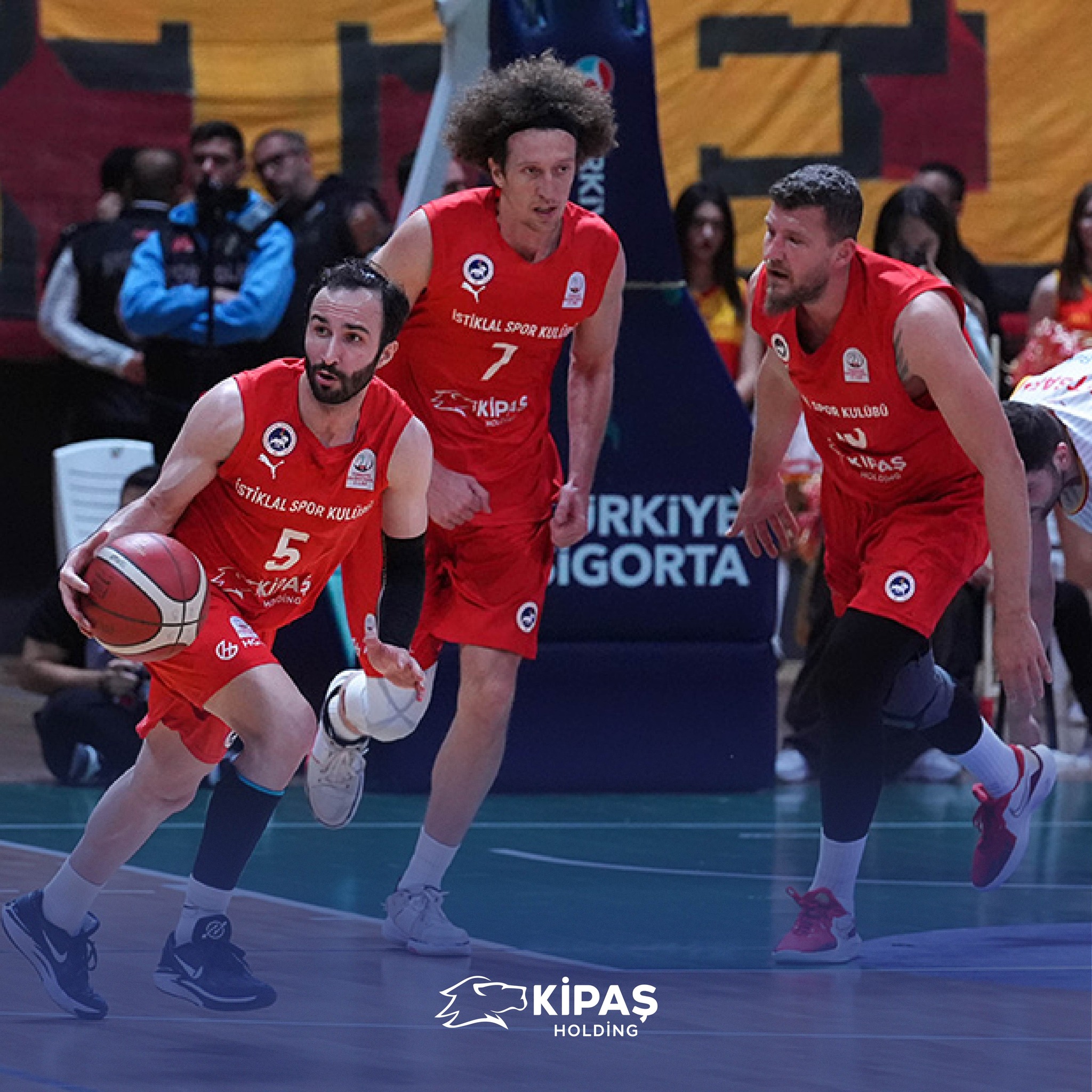Türkiye Basketbol 2. Ligi'nde mücadele eden ve gösterdiği performansla büyük
