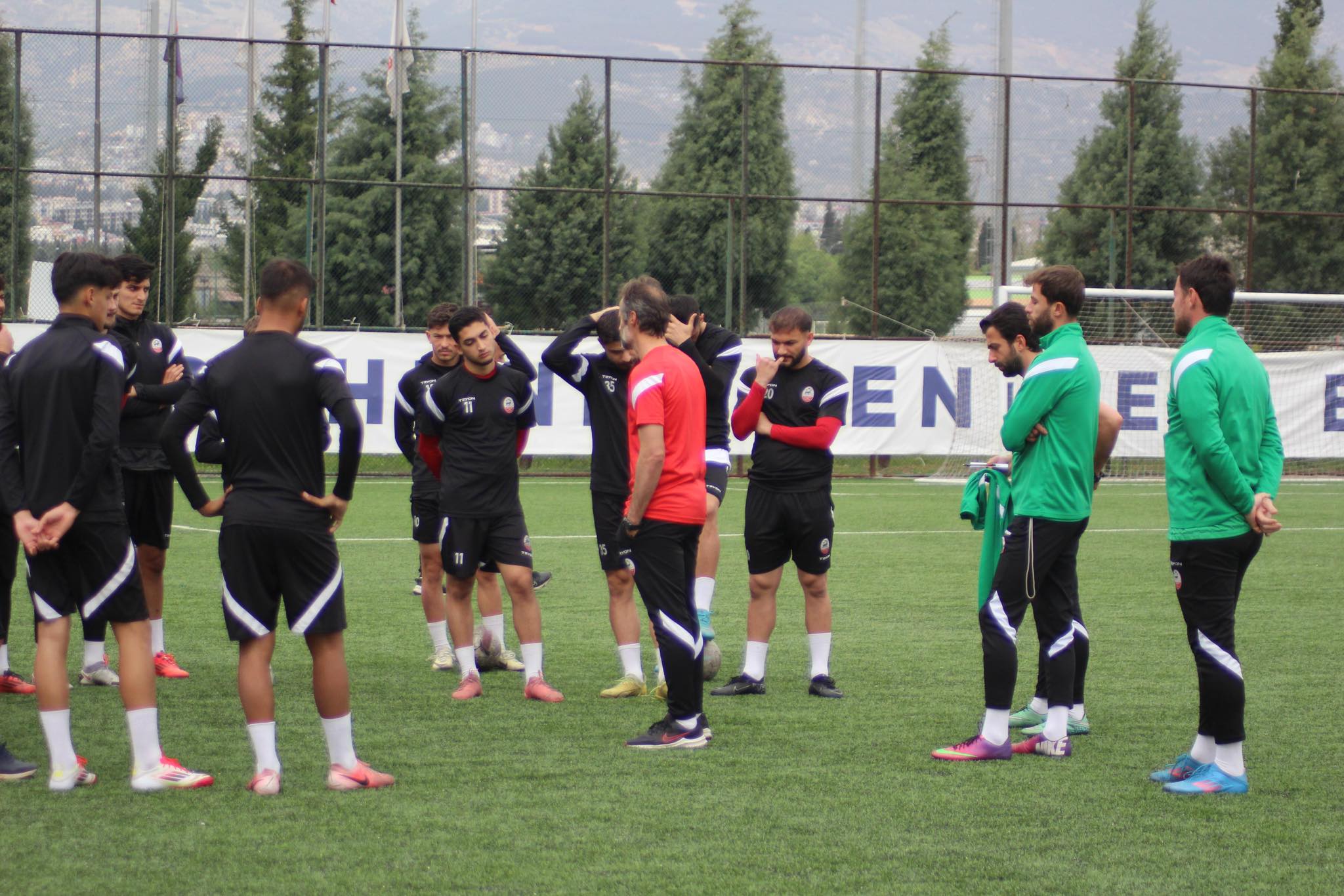 TFF 3. Lig ekiplerinden Kahramanmaraşspor’da teknik direktör değişikliği yaşandı.