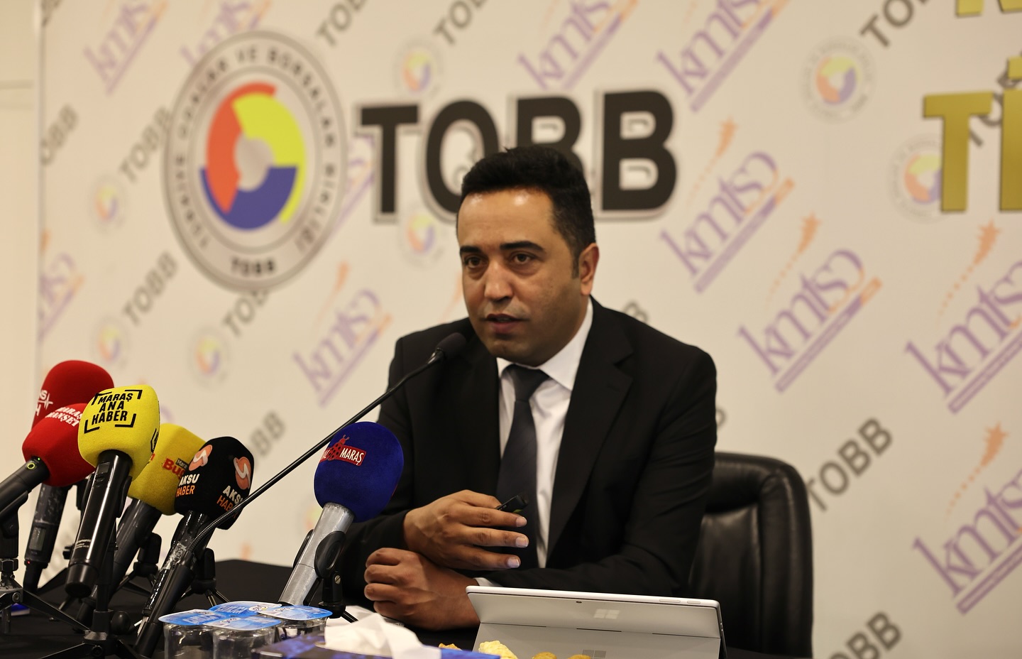 Azerbaycan Mahallesi’nde inşa edilen yeni işyerlerinin hak sahiplerine ücretsiz verileceği