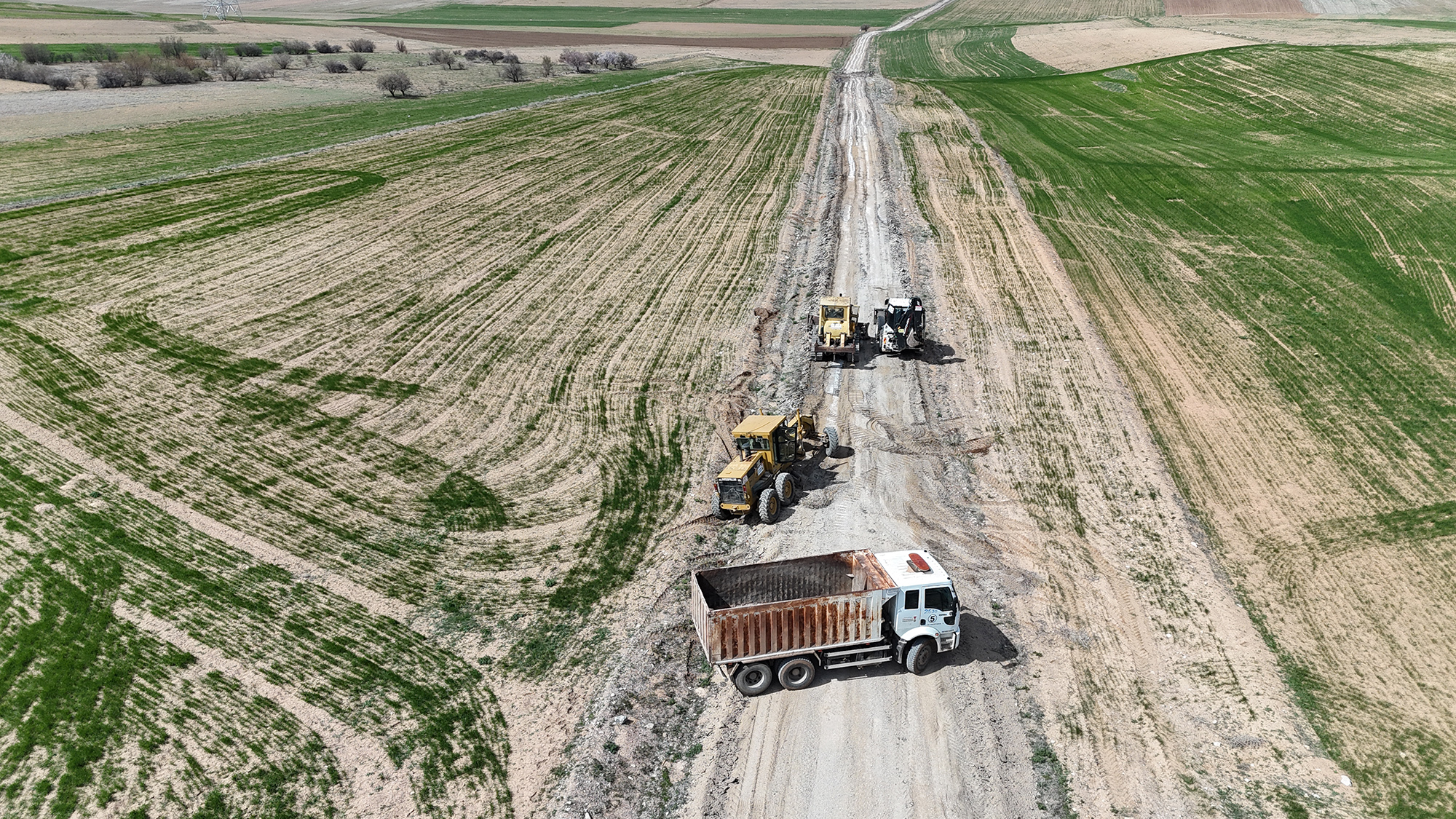 Büyükşehir Belediyesi, Afşin kırsalında 9 mahalleye ulaşım sağlayan Tanır –