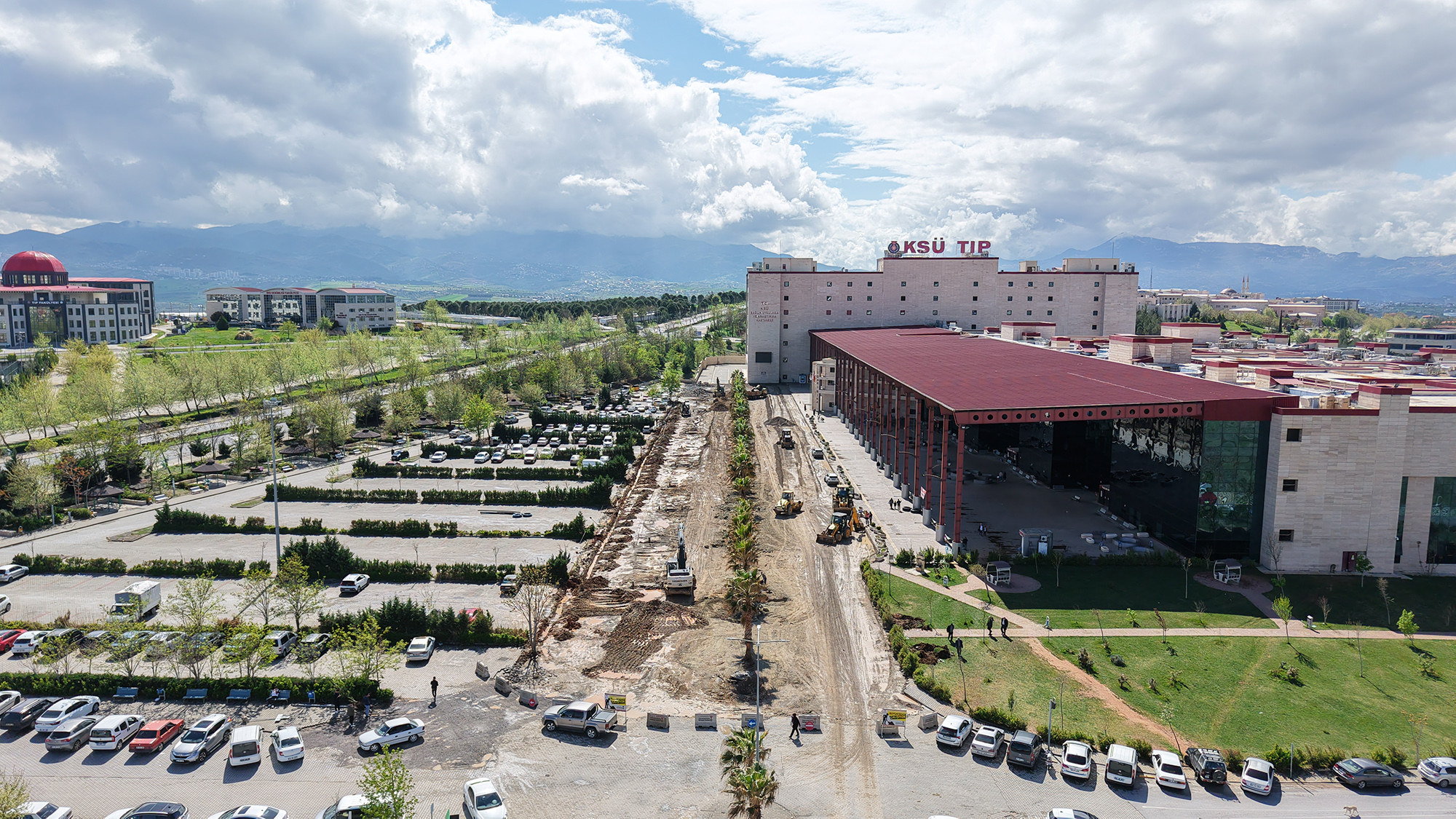 Büyükşehir Belediyesi, KSÜ Sağlık Uygulama ve Araştırma Hastanesine ulaşım sağlayan