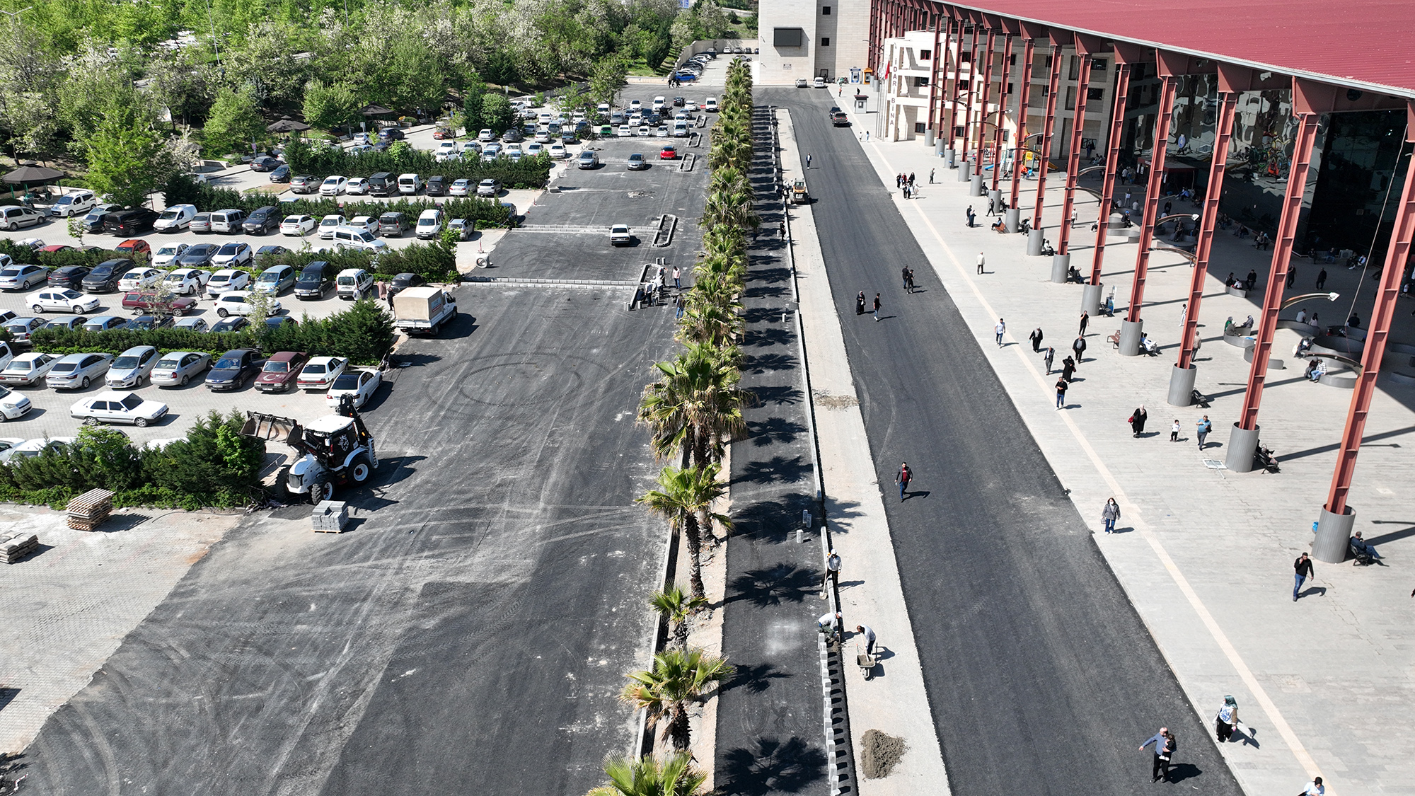 Büyükşehir Belediyesi, KSÜ Hastanesine ulaşım sağlayan arterlerde ve otopark alanında