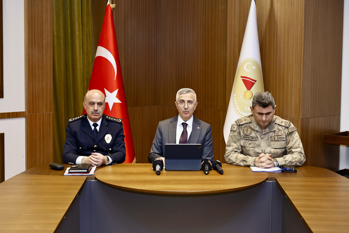 Kahramanmaraş Valisi Mükerrem Ünlüer, İl Emniyet Müdürlüğü ve İl Jandarma