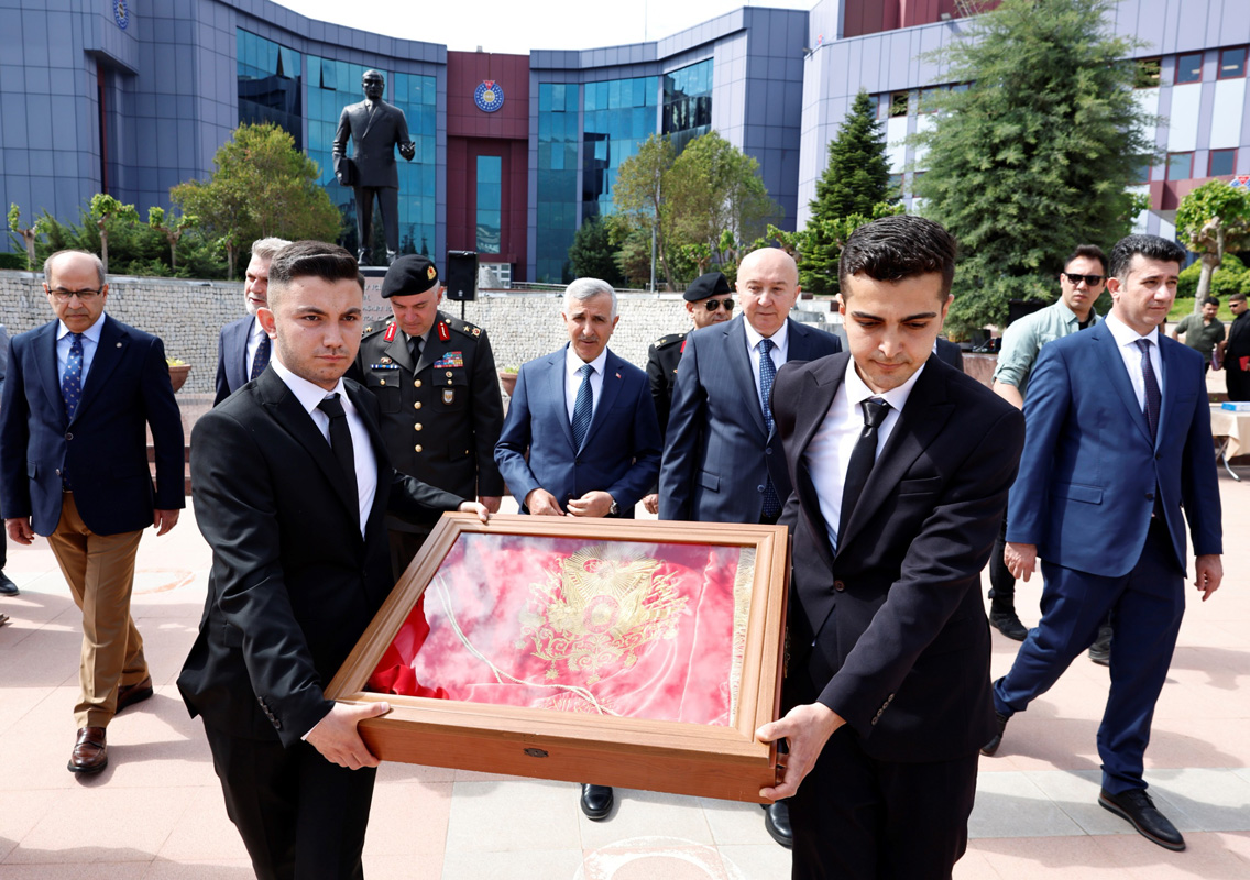 Çanakkale Savaşı’nda göstermiş oldukları kahramanlıklarla adını dünya tarihine yazdıran 57.