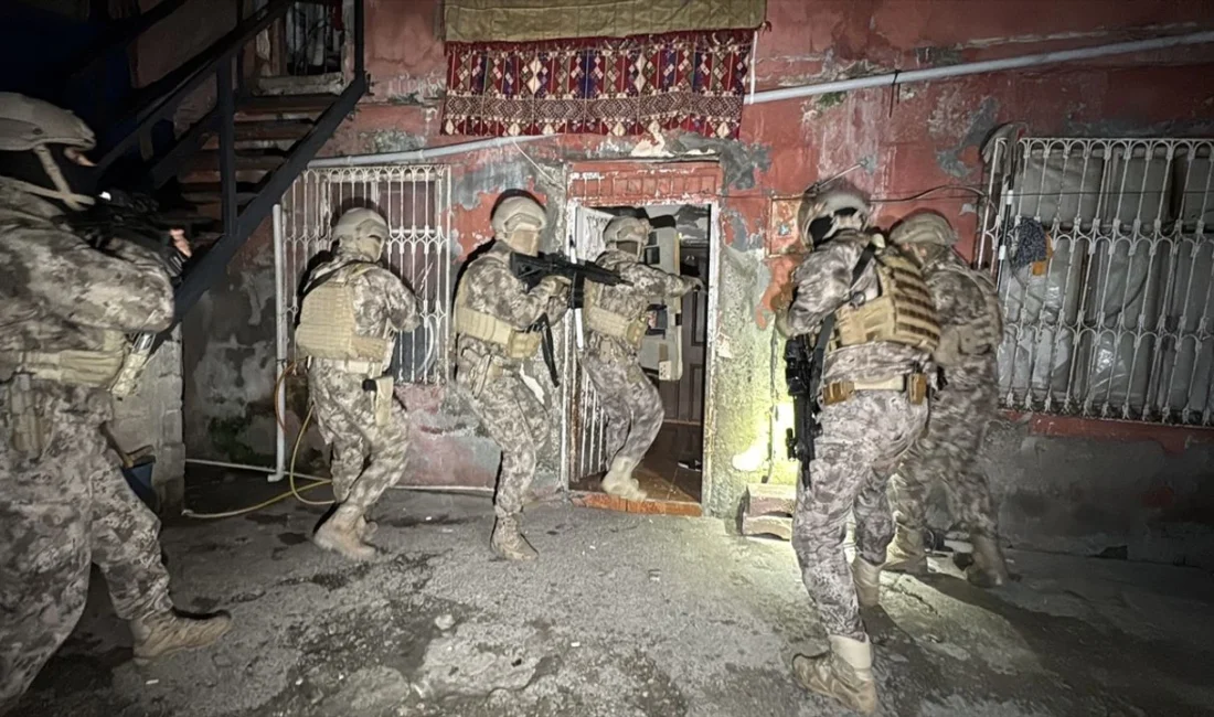 Kahramanmaraş Narkotik Suçlarla Mücadele Şube Müdürlüğü ekipleri, Türkoğlu Cumhuriyet Başsavcılığı