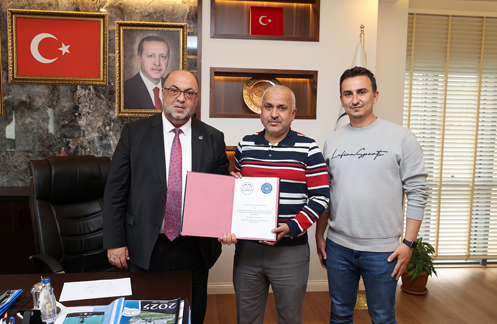 Dulkadiroğlu Belediyesi, ilçedeki park ve bahçelerde ihtiyaç duyulan bank ve