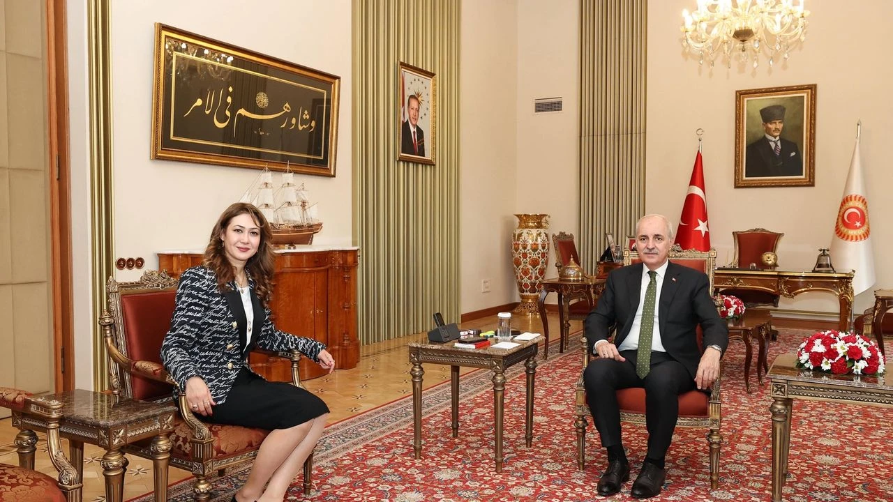 MHP Kahramanmaraş Milletvekili Zuhal Karakoç Dora, TBMM Başkanı Numan Kurtulmuş'u