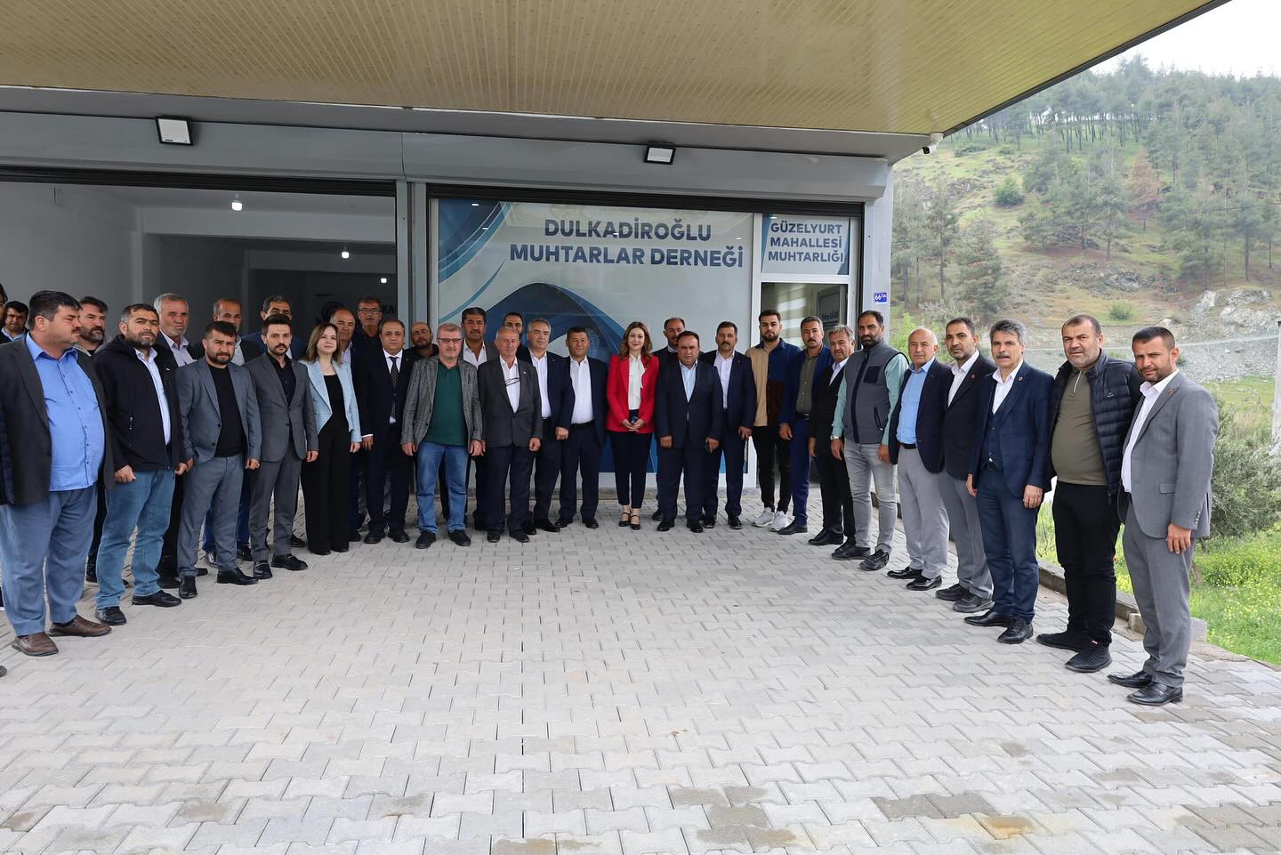 MHP Kahramanmaraş İl Başkanlığı, Dulkadiroğlu Muhtarlar Derneği'ni ziyaret etti.
