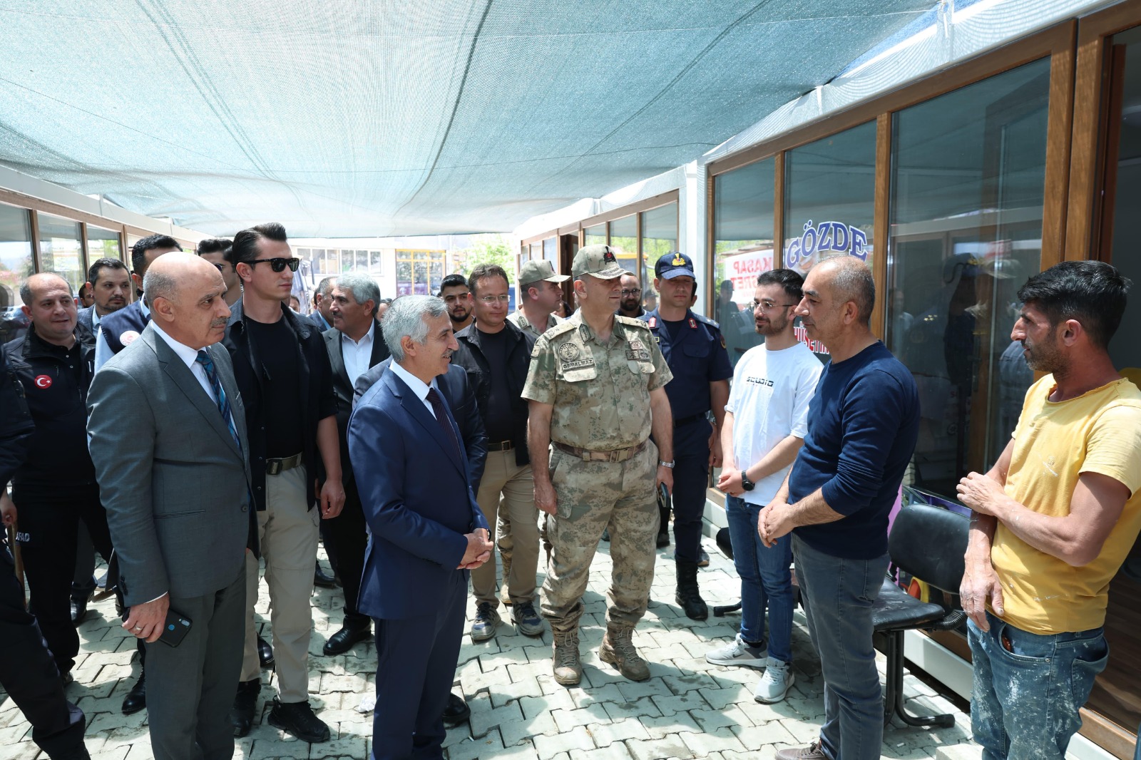 Kahramanmaraş Valisi Mükerrem Ünlüer, beraberindeki heyetle birlikte Ekinözü ilçesini ziyaret