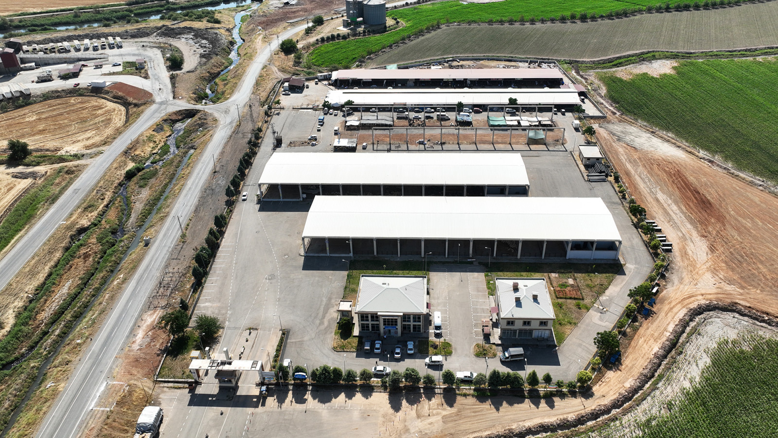 Büyükşehir Belediyesi, Canlı Hayvan Borsası’nda kurban satış yeri kiralama işlemlerinin