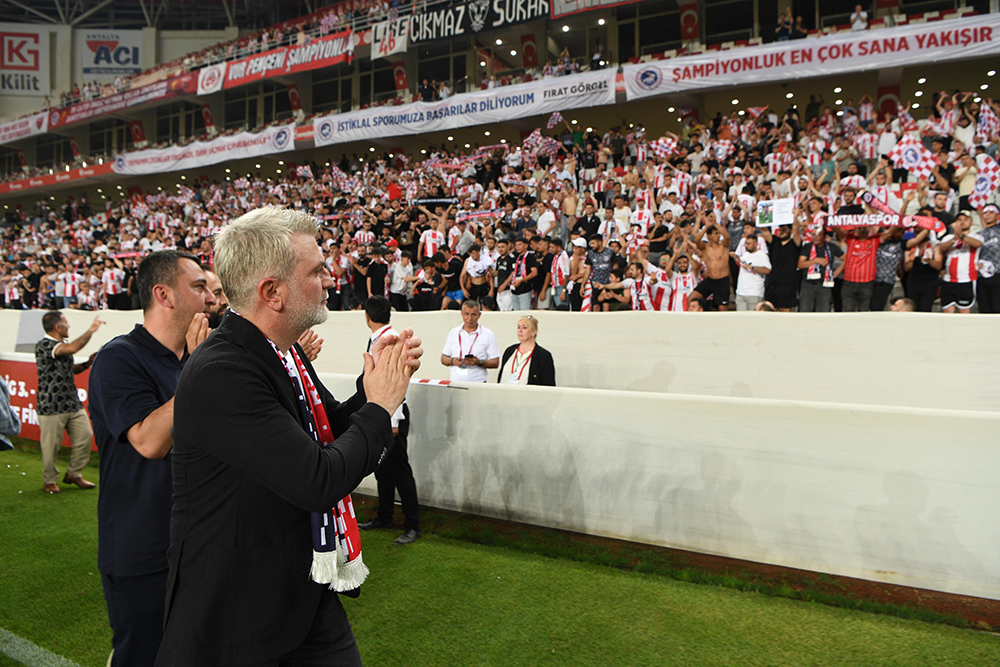 Büyükşehir Belediye Başkanı Fırat Görgel, Kahramanmaraş İstiklalspor’uplay-off finalinde de yalnız