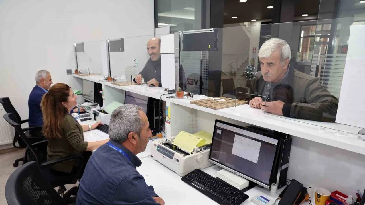 Vatandaş odaklı hizmetleriyle halkın beğenisini kazanan Onikişubat Belediyesi, hizmetlerin kesintisiz