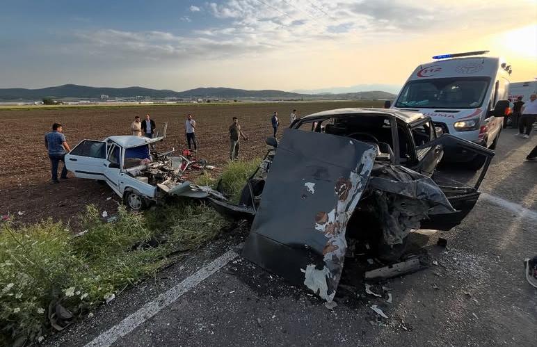 Kahramanmaraş’ta İki Otomobil Kafa Kafaya Çarpıştı: 6 Kişi Yaralandı 1 e206bdbc ad0d 418e a981 3ac1cf07f8c8
