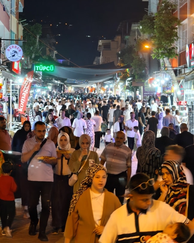 Kahramanmaraş'ın şifalı sularıyla ünlü Ilıca Kaplıcaları, Kurban Bayramı'nın gelişiyle birlikte