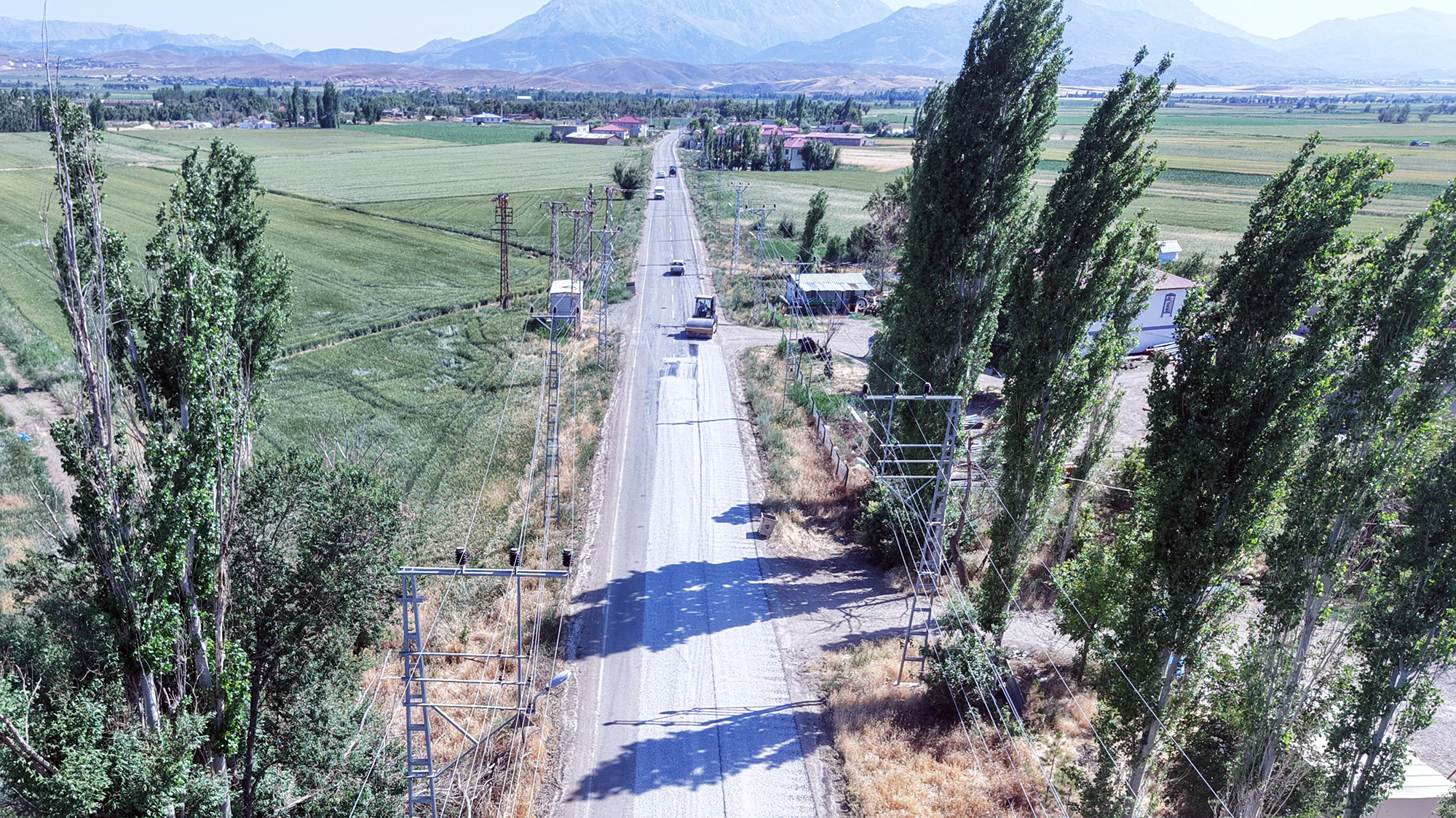 Büyükşehir Belediyesi, Afşin kırsalında 4 mahalleyi ilçe merkezine bağlayan 11