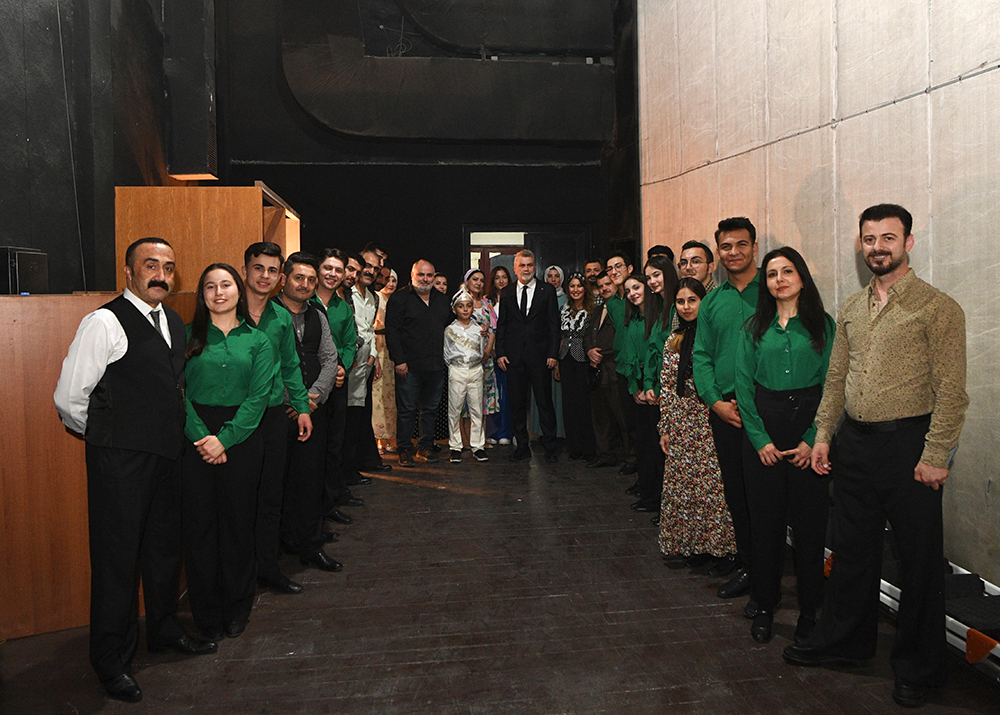 Büyükşehir Belediyesi Sahne Maraş Tiyatro Okulu’nun sahnelediği “O Film Öyle